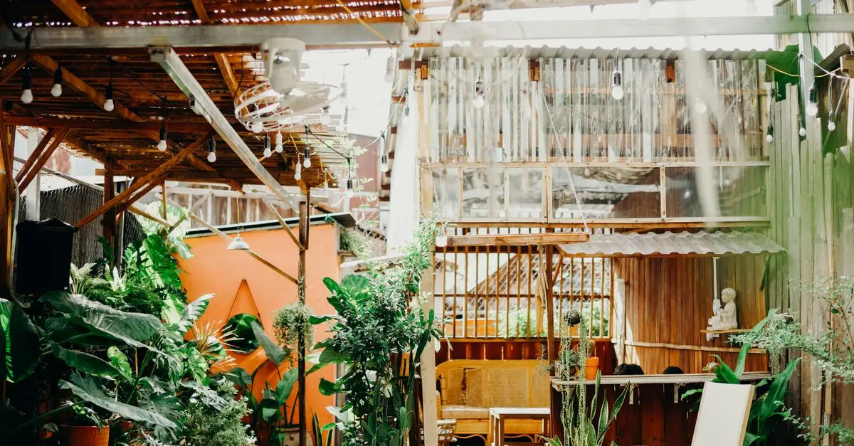 How to Create a DIY Garden Retreat